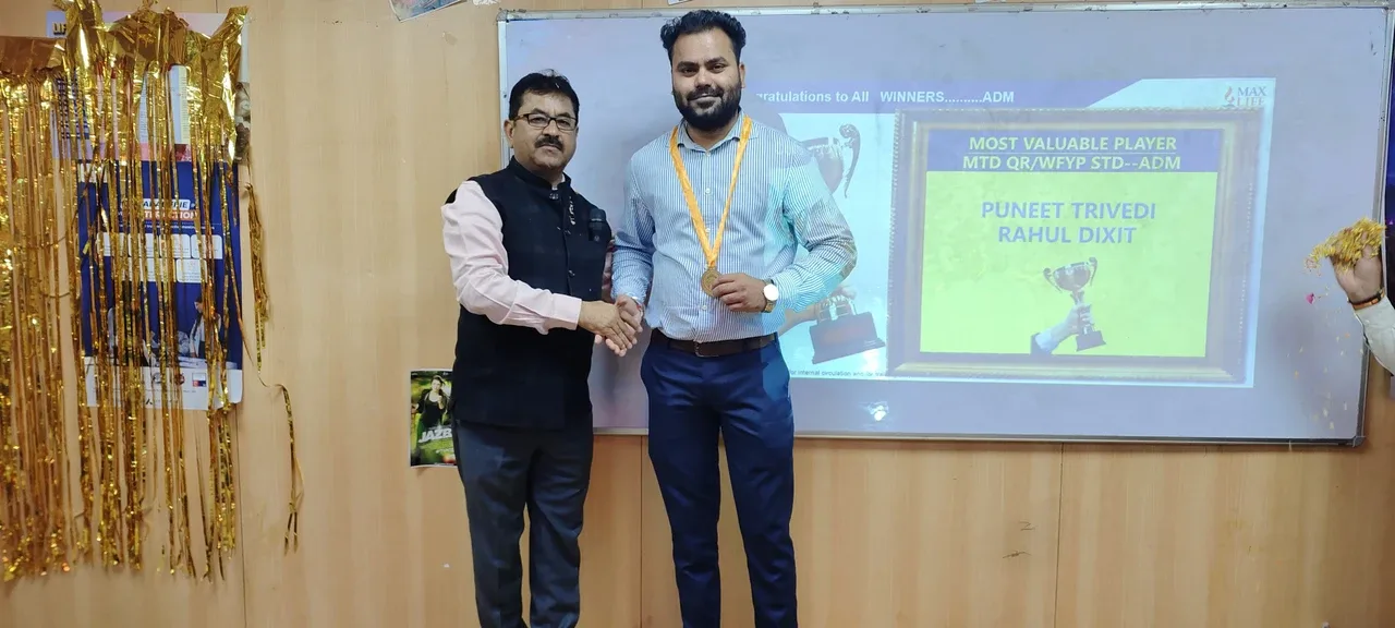 Axis Max Life Insurance workplace 1